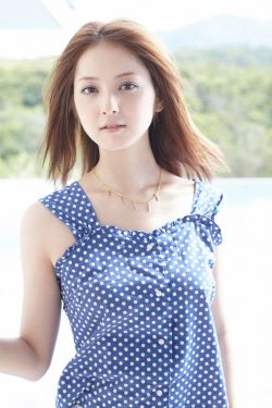 万美汐